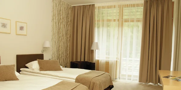 Dvoulůžkový pokoj Standard 4* s výhledem do zahrady (27 m²)
