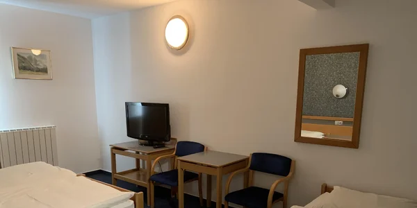 Třílůžkový pokoj (15–18 m²)