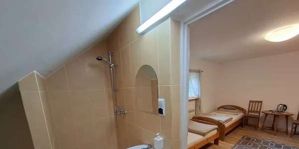 Trojlôžková izba