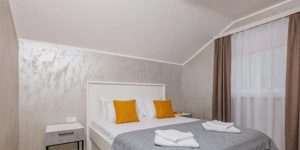 Jednospálňový apartmán s výhľadom na more (podkrovie; 13, 14) (35 m²)