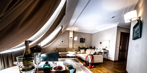 Deluxe Suite (60 m²)