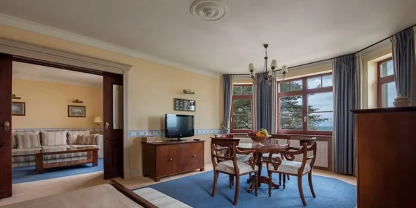 Junior Suite s výhľadom na more (1. poschodie) (20–35 m²)