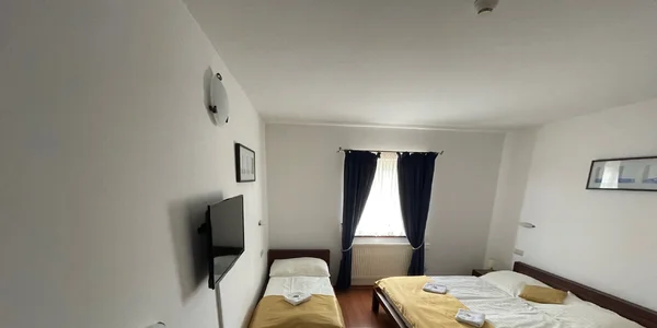 Trojlôžková izba (15 m²)