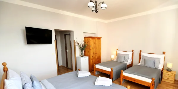 Štvorlôžkový (21–25 m²)
