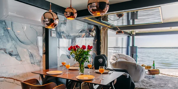 Houseboat Grand (90 m²)
