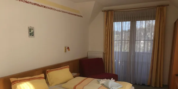 Dvoulůžkový pokoj s balkónem (18 m²)