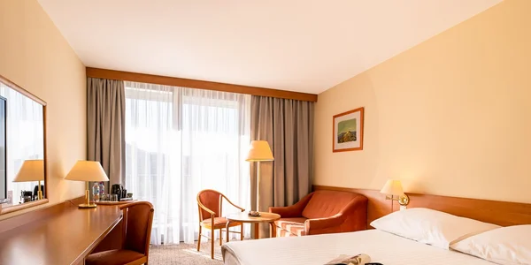 Dvojlôžková izba s manželskou posteľou na 1. poschodí (24 m²)