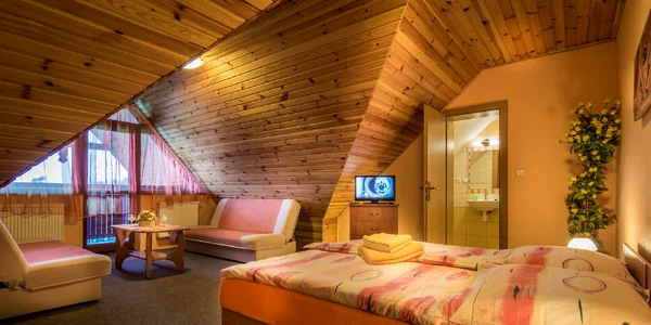 Trojlôžková izba s prístelkou (25 m²)