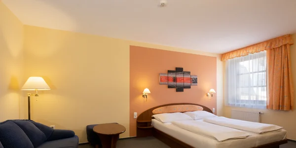 Dvojlôžková izba Classic s prístelkou (19 m²)