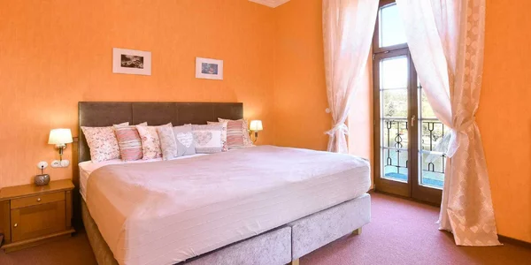 Apartmán s 1 spálňou a výhľadom na rieku (s 1 prístelkou)