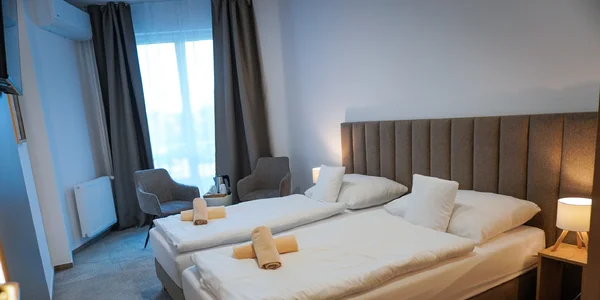 Premium dvojlôžková izba (manželská / oddelené postele) (16 m²)