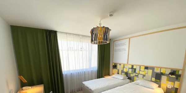 Apartmán s dvoma spálňami (57 m²)