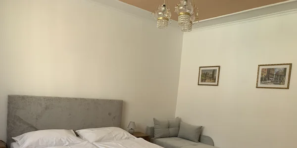 Dvoulůžkový pokoj Deluxe s manželskou postelí (24 m²)