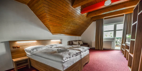 Dvoulůžkový pokoj s přistýlkou (17 m²)