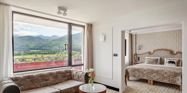 Suite s balkónom a výhľadom na hory (45 m²)