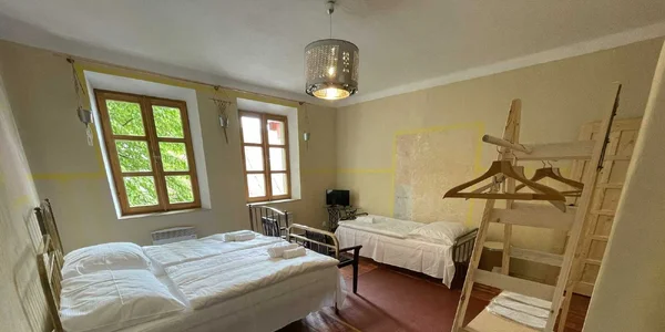 Trojlôžková izba