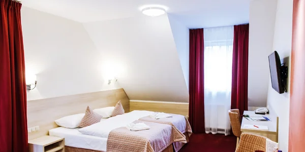 Dvojlôžková izba Standard s prístelkou (18 m²)