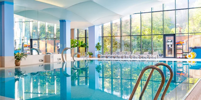 Moderný hotel s výhľadom na Sliezske Beskydy: jedlo a neobmedzený vstup do wellness