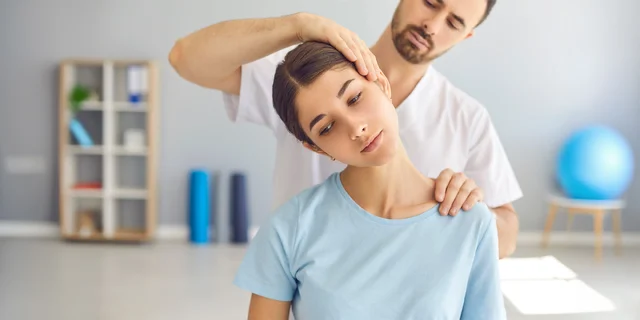 Masáž, cvičenie s fyzioterapeutom alebo Anyma Oxygena Regenerans
