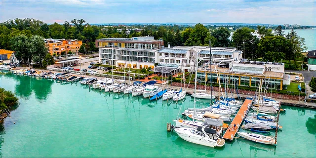 Luxusný pobyt pri Balatone: polpenzia, wellness a súkromná pláž