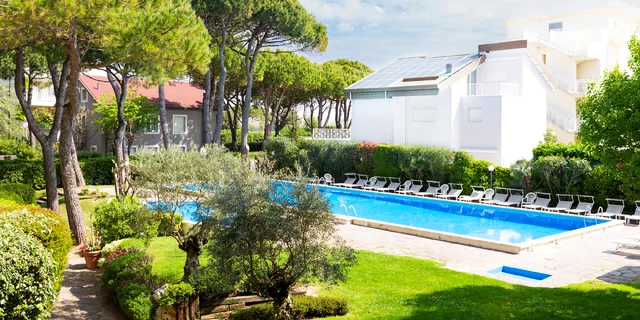 Pobyt v Milano Marittima: 4* hotel s bazénom pri pláži, strava podľa výberu