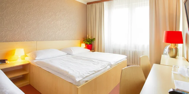 Pohodový pobyt v Prahe: 3* hotel v Karlíne s bufetovými raňajkami