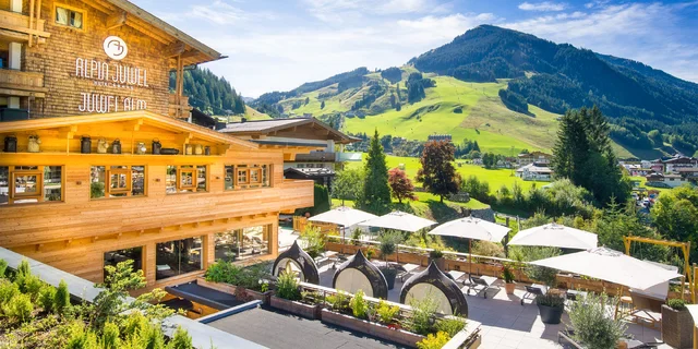 Luxusná rodinná dovolenka v Alpách: 4* hotel s polpenziou plus, neobmedzený wellness, karta výhod