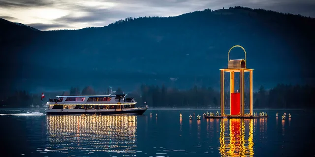 Alpský advent: jednodenní zájezd do Hallstattu a St. Wolfgangu vč. plavby po jezeře