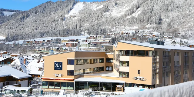 Dovolená ve Schladmingu: hotel hned u sjezdovky, snídaně či polopenze a wellness