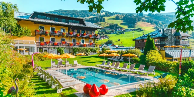 Rakúske Alpy: krásny hotel s wellness, strešnou záhradou a polpenziou aj karta plná zliav a atrakcií zadarmo