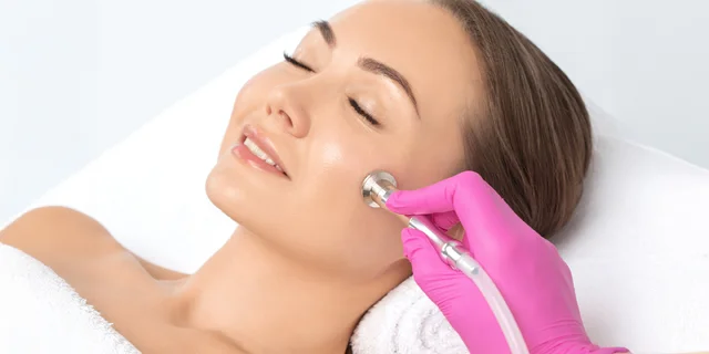 Luxusné rituály a masáže tváre: vodíkový detox, myolifting či luxusný liquid lifting