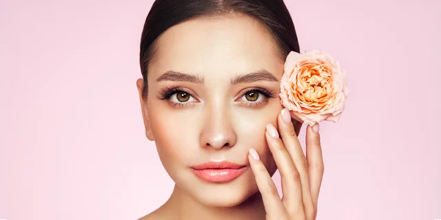 Darčekový voucher v hodnote 30-100 € na všetky služby v salóne: Head Spa, laminácia obočia či mihalníc, manikúra a iné