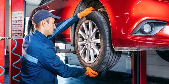 Profesionálny autoservis: prezutie alebo výmena kolies s vyvážením