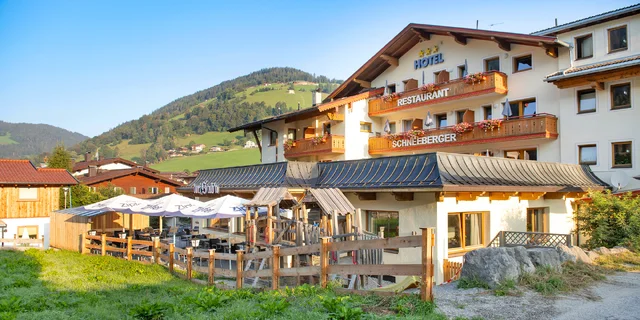 Dovolenka v Kitzbühelských Alpách: 4* hotel s polpenziou, saunovou zónou aj kartou výhod