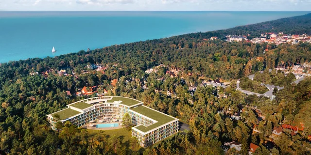 Luxusný hotel pri Baltskom mori: polpenzia, wellness, bazény, atrakcie pre deti a zábava nielen pre ne
