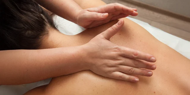 Masáže, fyzioterapia s diagnostikou, reflexná či kraniosakrálna terapia