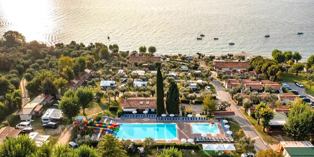 Dovolenka pri Lago di Garda: mobilný domček kúsok od pláže, bazény aj možnosť polpenzie