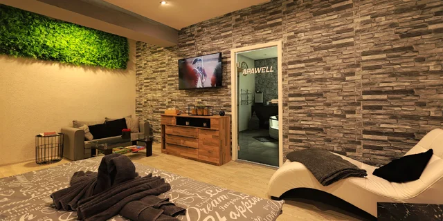 Relaxačný pobyt v Nezdeniciach: moderný apartmán s privátnou vírivkou a saunou