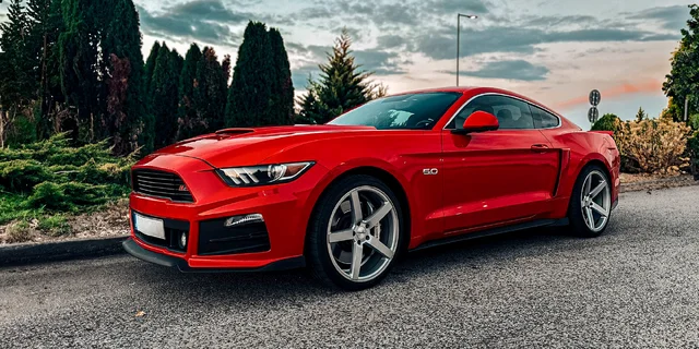 Adrenalínová jazda na FORD MUSTANG GT 5.0 V8 ROUSH ako vodič alebo spolujazdec