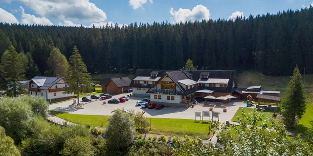 Pobyt v rodinnom penzióne Orava Village v Oravskej Lesnej s polpenziou a wellness