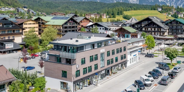 Boutique hotel v Seefelde: strešné wellness a raňajky, v zime lyže, v lete kúpanie v jazere