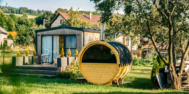 Tinyhouse alebo Hygge–cabin na Liptove so súkromnou saunou a letným bazénom