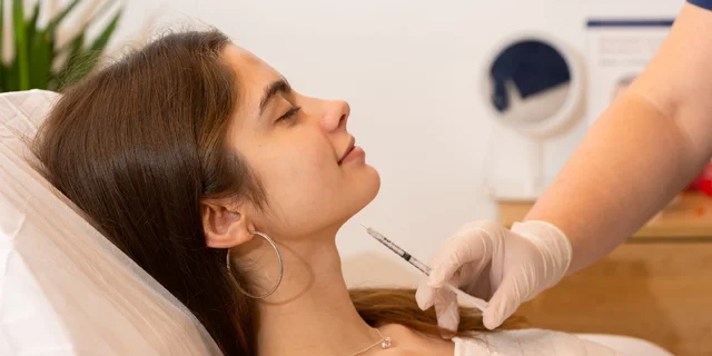 Rýchle a efektívne odstránenie tuku injekčnou lipolýzou vo Vultus clinic