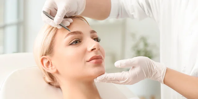 Lash Lifting, laminácia alebo farbenie obočia hennou