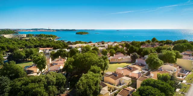 4* dovolenka v Rovinji: apartmány v rezorte priamo pri mori a neobmedzený wellness