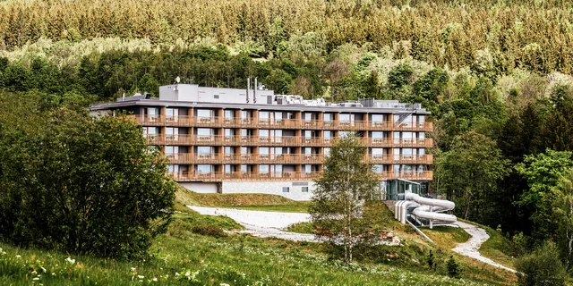 Poľské Krkonoše: moderný eco friendly hotel, jedlo a neobmedzený wellness s výhľadom