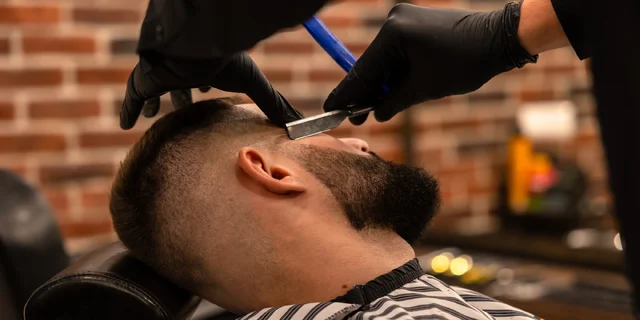 Štýlový strih a úprava brady v Barber family