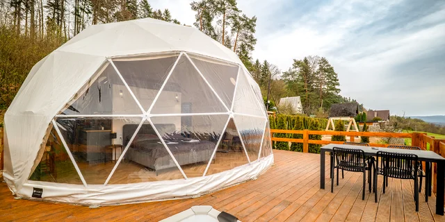 Zážitkové ubytovanie pod hradom: privátna vírivka, raňajky v košíku aj fínska sauna