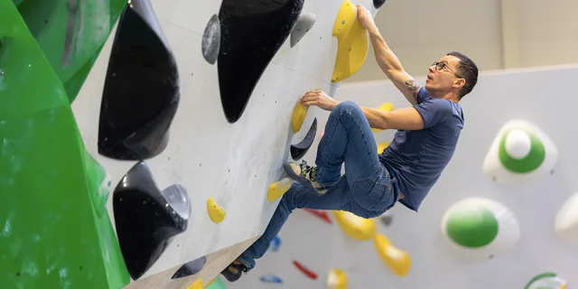 Neobmedzené vstupy na najväčšiu lezeckú stenu Spot Climbing Gym