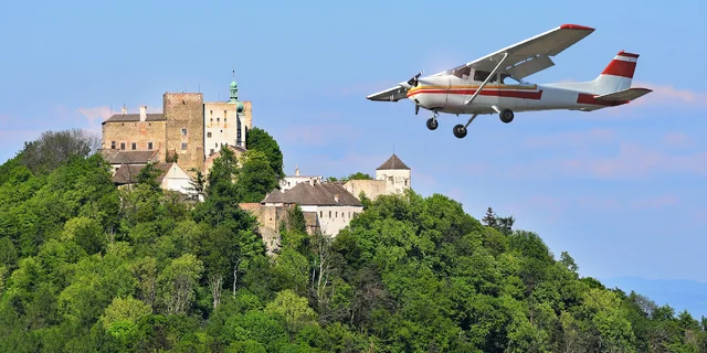 Vzhůru do oblak: 20–60 minut letu letadlem Antonov, Bristell nebo Cessna 172 pro až 12 osob